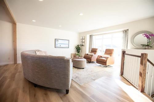 29 Granite Park Boulevard, Steinbach, MB - Indoor