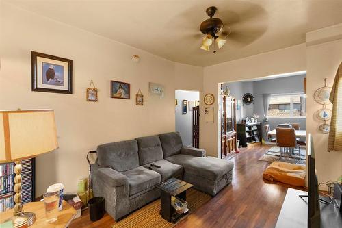 1170 Ingersoll Street, Winnipeg, MB - Indoor Photo Showing Living Room