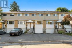 1308 SUMMERVILLE AVENUE  Ottawa, ON K1Z 8G8