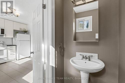 1308 Summerville Avenue, Ottawa, ON - Indoor Photo Showing Other Room