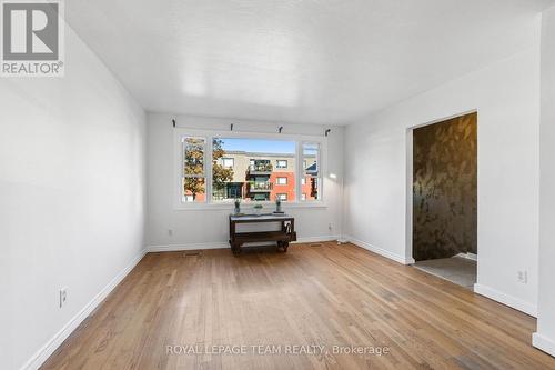 1308 Summerville Avenue, Ottawa, ON - Indoor