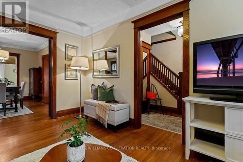 276 Graham Avenue S, Hamilton, ON - Indoor