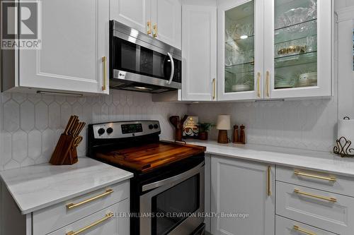 276 Graham Avenue S, Hamilton, ON - Indoor Photo Showing Kitchen
