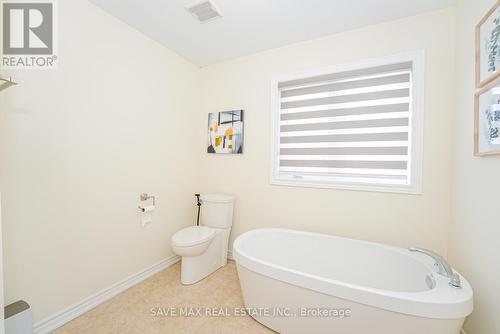 20 Bertram Gate, Whitby, ON - Indoor Photo Showing Bathroom