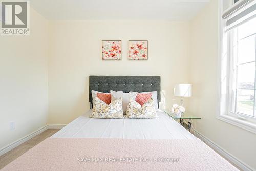 20 Bertram Gate, Whitby, ON - Indoor Photo Showing Bedroom