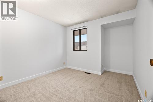 3927 Gordon Road, Regina, SK - Indoor Photo Showing Other Room