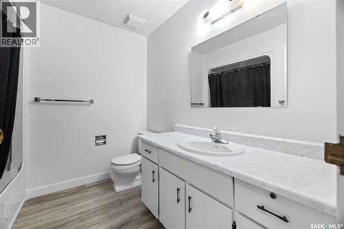 3927 Gordon Road, Regina, SK - Indoor Photo Showing Bathroom