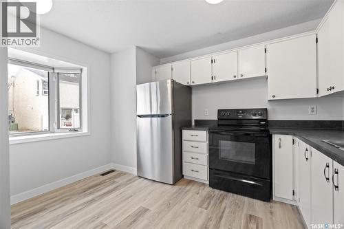 3927 Gordon Road, Regina, SK - Indoor Photo Showing Kitchen
