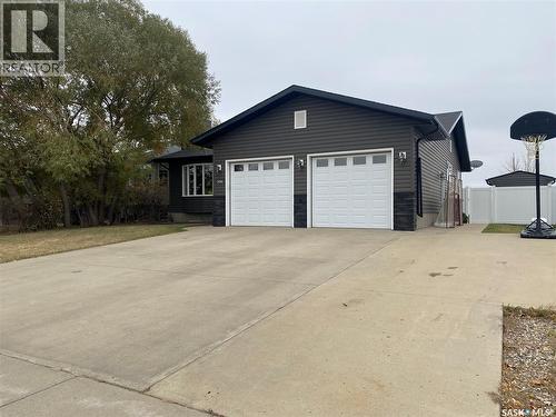 396 Petterson Drive, Estevan, SK - Outdoor