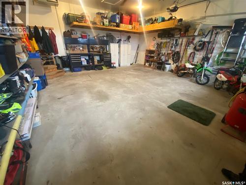 396 Petterson Drive, Estevan, SK - Indoor Photo Showing Garage