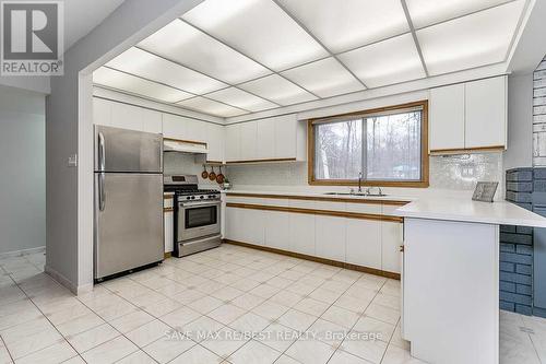#B - 910 Concession Rd 17 W, Tiny, ON - Indoor Photo Showing Kitchen
