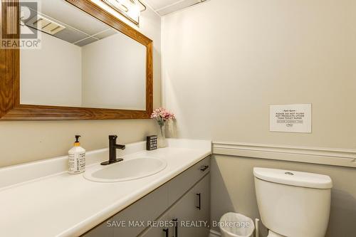 #B - 910 Concession Rd 17 W, Tiny, ON - Indoor Photo Showing Bathroom