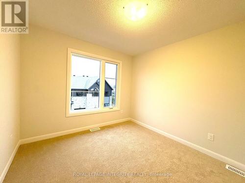 316 Clearpath Private, Ottawa, ON - Indoor Photo Showing Other Room