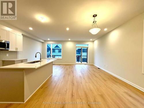 316 Clearpath Private, Ottawa, ON - Indoor