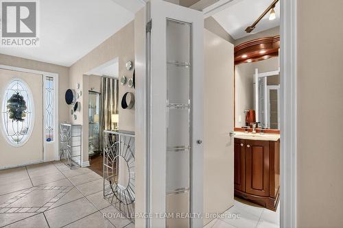 1768 Featherston Drive, Ottawa, ON - Indoor