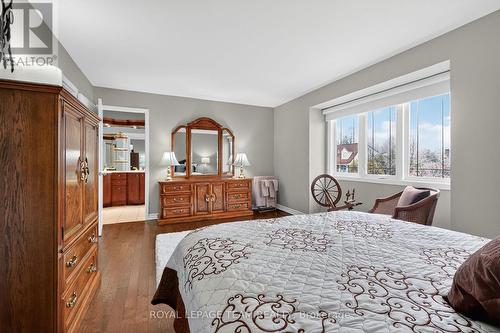 1768 Featherston Drive, Ottawa, ON - Indoor Photo Showing Bedroom