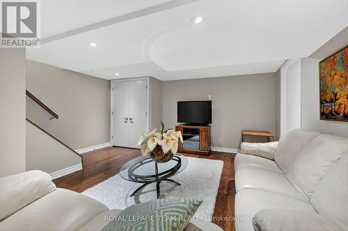 1768 Featherston Drive, Ottawa, ON - Indoor Photo Showing Living Room