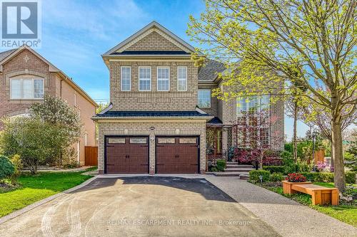 2001 ROSEMOUNT CRESCENT  Oakville, ON L6M 3P5