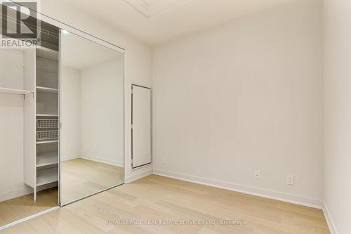 307 - 123 Maurice Drive, Oakville, ON - Indoor Photo Showing Other Room