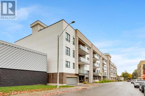 307 - 123 Maurice Drive, Oakville, ON - Outdoor With Balcony
