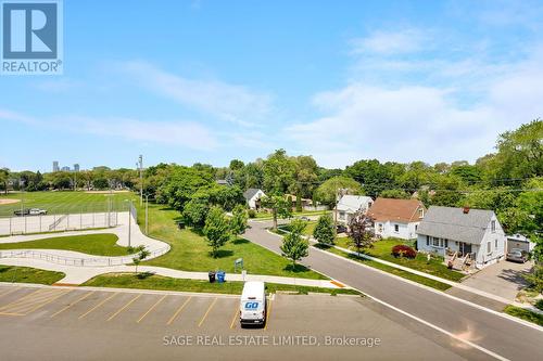 401 - 760 The Queensway, Toronto, ON -  With View