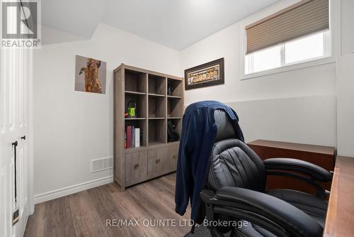 56 Alnet Drive, Belleville (Belleville Ward), ON - Indoor