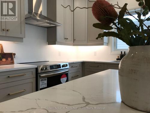 169 Wimpole Street, West Perth (Mitchell), ON - Indoor Photo Showing Kitchen