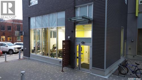 405 409 B Avenue S, Saskatoon, SK - Outdoor With Exterior