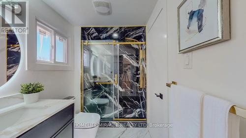71 Koch Drive, Guelph, ON - Indoor Photo Showing Bathroom