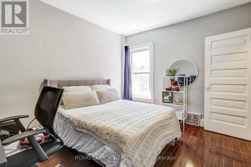 38 Rosemont Avenue, Hamilton, ON - Indoor Photo Showing Bedroom