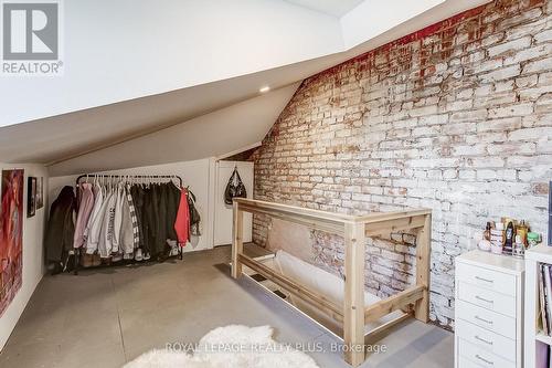 38 Rosemont Avenue, Hamilton, ON - Indoor