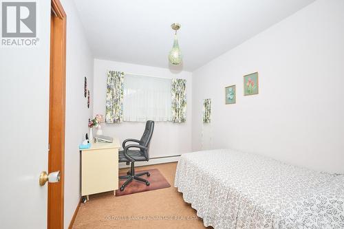 609 Lincoln Street, Welland (Lincoln/Crowland), ON - Indoor Photo Showing Bedroom