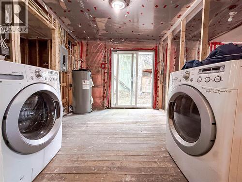 950 Aspen Street, Trail, BC - Indoor Photo Showing Laundry Room