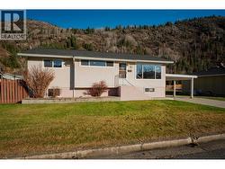 1043 Regan Crescent  Trail, BC V1R 1C3