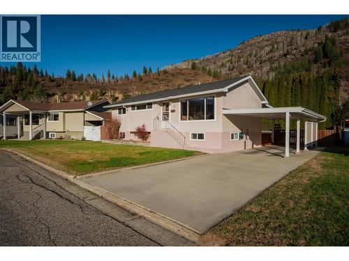 1043 Regan Crescent  Trail, BC V1R 1C3