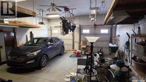 815 Lynd Crescent, Saskatoon, SK - Indoor Photo Showing Garage