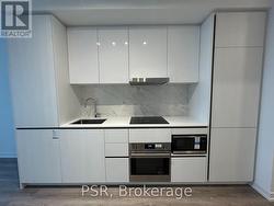 2510 - 8 INTERCHANGE WAY S  Vaughan, ON L4K 0R2