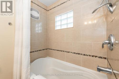 82 Beech Street, Ottawa, ON - Indoor Photo Showing Bathroom