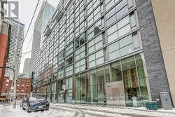 410 - 25 OXLEY STREET  Toronto, ON M5V 2J5