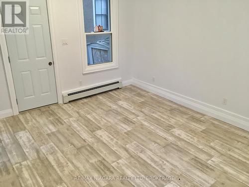 REAR UNIT - 163 WELLAND AVENUE , St. Catharines (Downtown), Ontario L2R 2N9 5