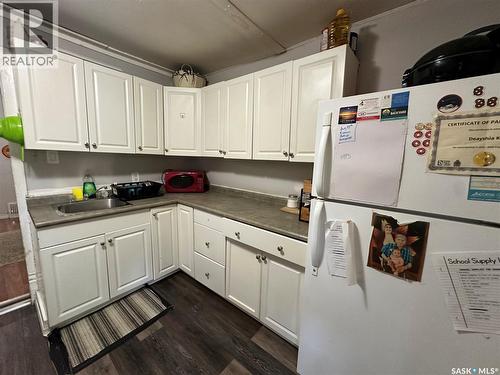 761 Athol Street, Regina, SK - Indoor Photo Showing Kitchen