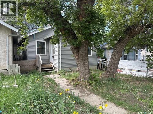1070 Argyle Street, Regina, SK - Outdoor