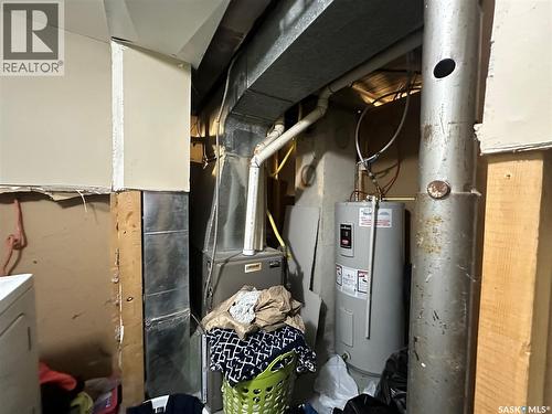 1070 Argyle Street, Regina, SK - Indoor Photo Showing Basement