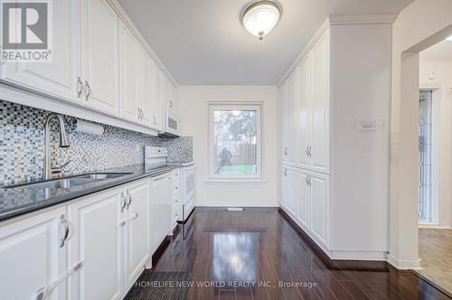 36 - 189 Springhead Gardens, Richmond Hill, ON - Indoor Photo Showing Kitchen With Double Sink