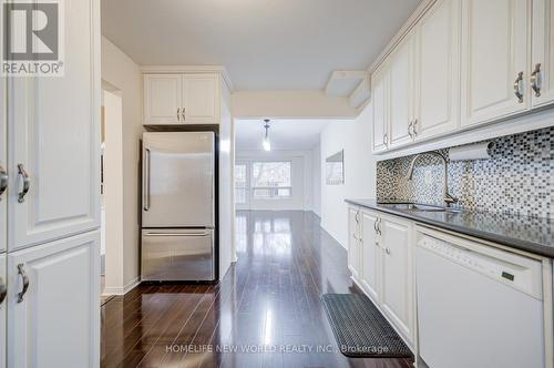 36 - 189 Springhead Gardens, Richmond Hill, ON - Indoor Photo Showing Kitchen
