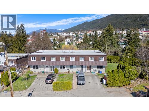924 Dogwood Street, Creston, BC - Outdoor With View