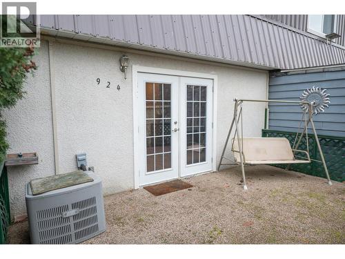 924 Dogwood Street, Creston, BC - Outdoor With Exterior