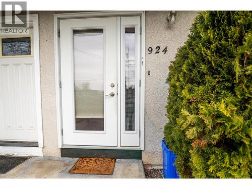 924 Dogwood Street, Creston, BC - Outdoor