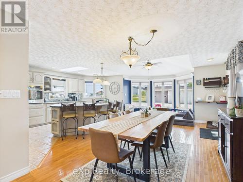 1567 Bruce Road 4, R.R. 2 Road, Brockton, ON - Indoor Photo Showing Dining Room