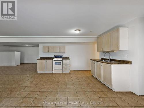 4958 Wellington Road 125, Erin, ON - Indoor Photo Showing Kitchen With Double Sink